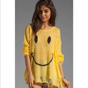 White Label 90's Smile Lennon Sweater Happy Face